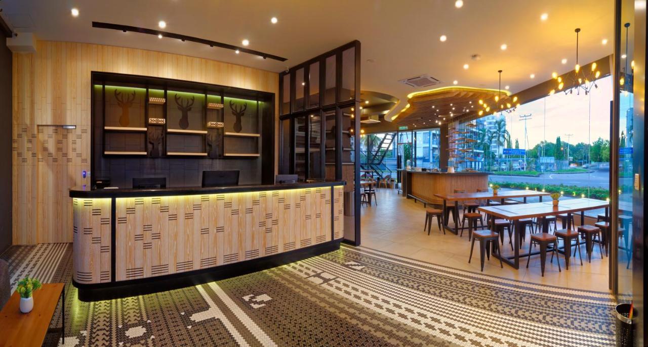 Bulatan HostelTanjong Aru エクステリア 写真