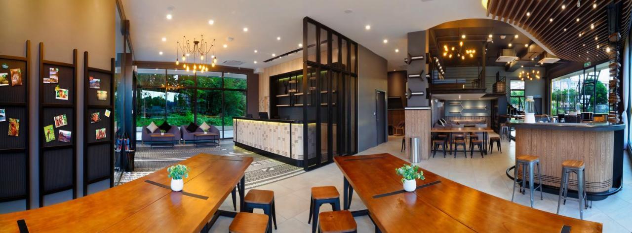Bulatan HostelTanjong Aru エクステリア 写真