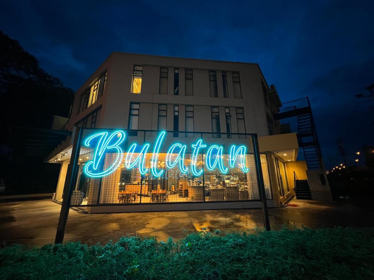 Bulatan HostelTanjong Aru エクステリア 写真